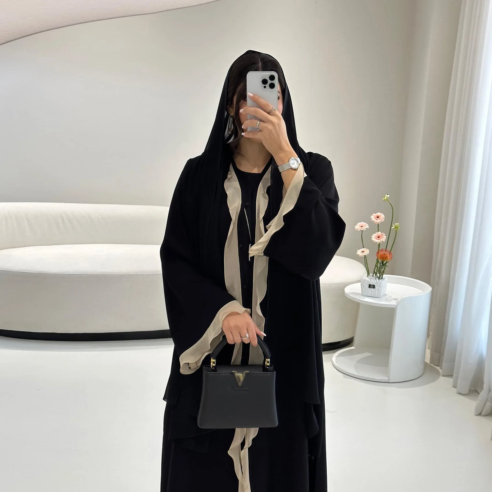 عباية نسائية بتصميم مكشكش وأكمام مفتوحة من الأمام - الصورة 5