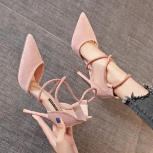 صندل روماني بكعب عالٍ للنساء